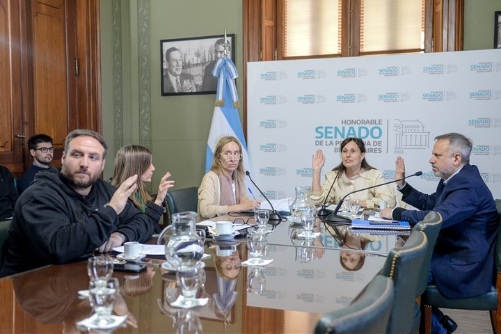 Comisión de Comercio Interior, Pequeña y Mediana Empresa y Turismo